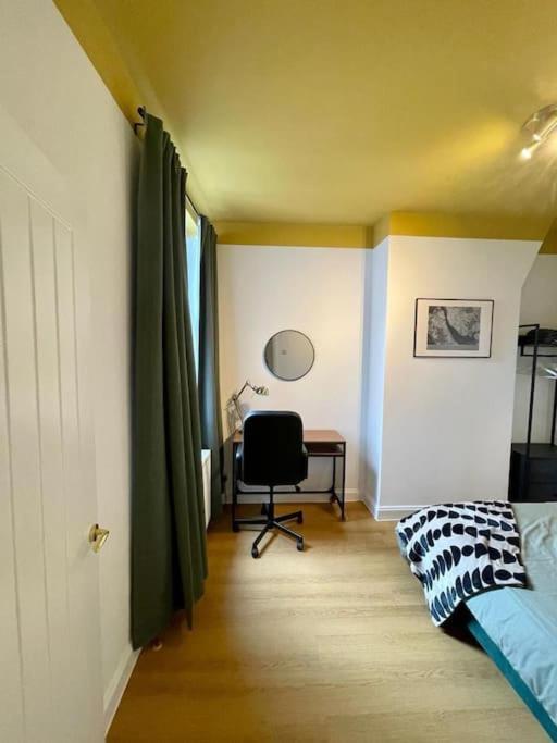 Holiday home Spacious Modern Anfield Home, Lfc & Efc, Free Parking